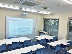 八尾の学習塾・そろばん教室、YN教育学院の様子